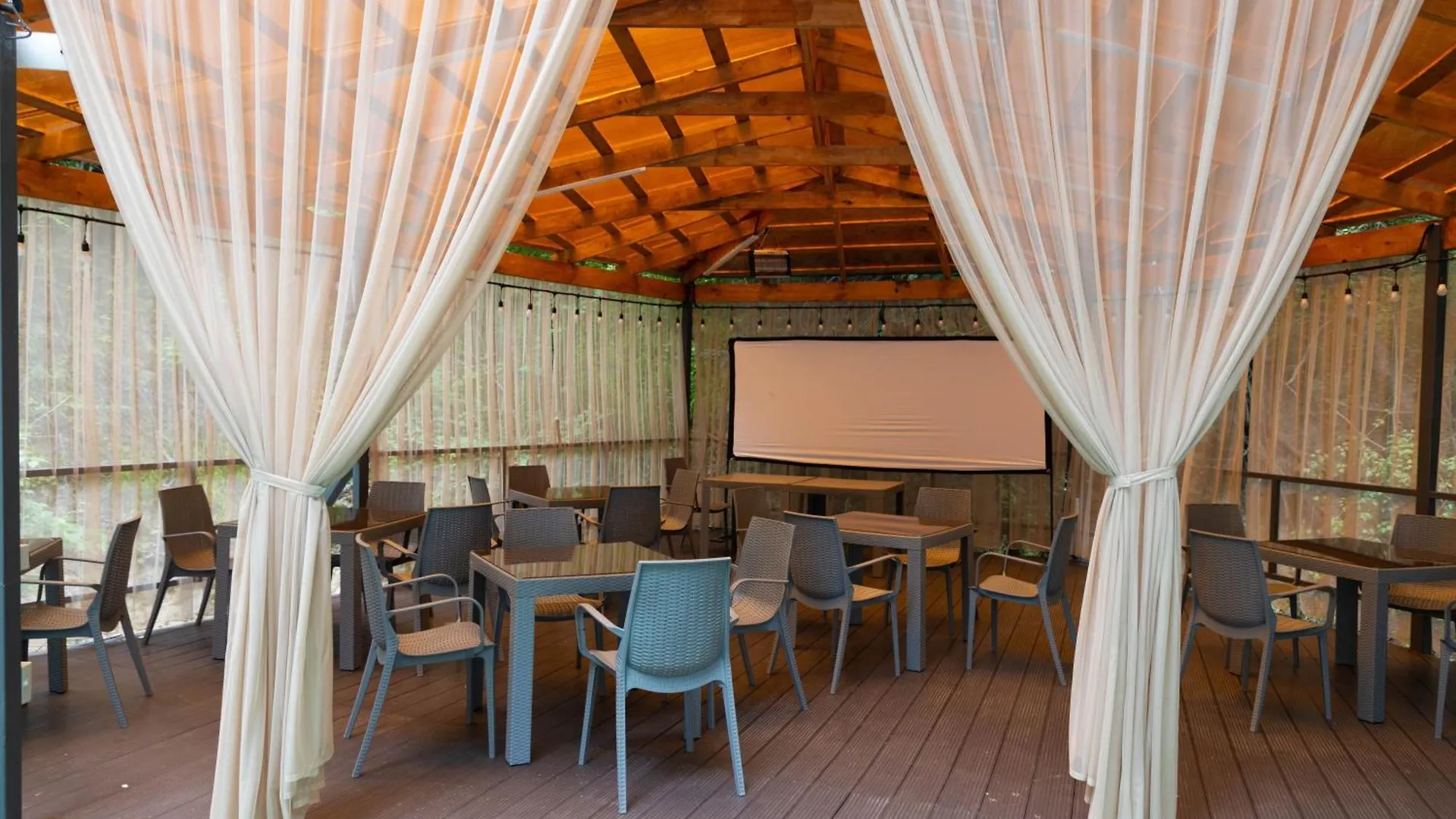 Hotel Ecopark Tobe Almatý Kazajstán